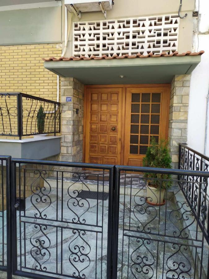 Апартаменты Meteora Family House Калампака Экстерьер фото